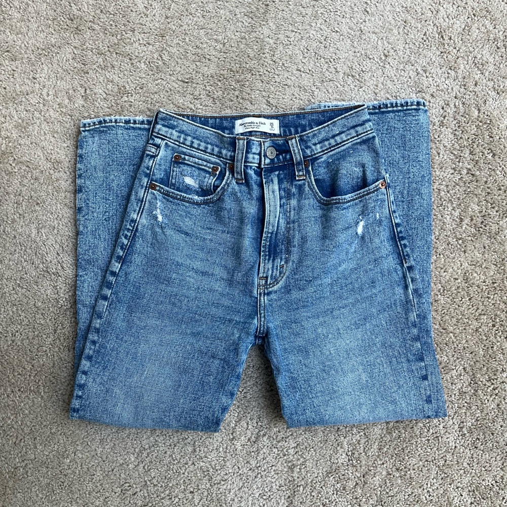 Abercrombie & Fitch Two-Tone Ankle Straight Jeans - Picture 3 of 6